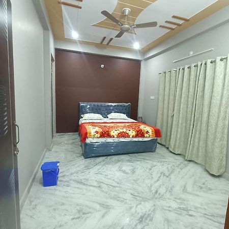 Hotel Sarvodaya Residency Ayodhya Zewnętrze zdjęcie