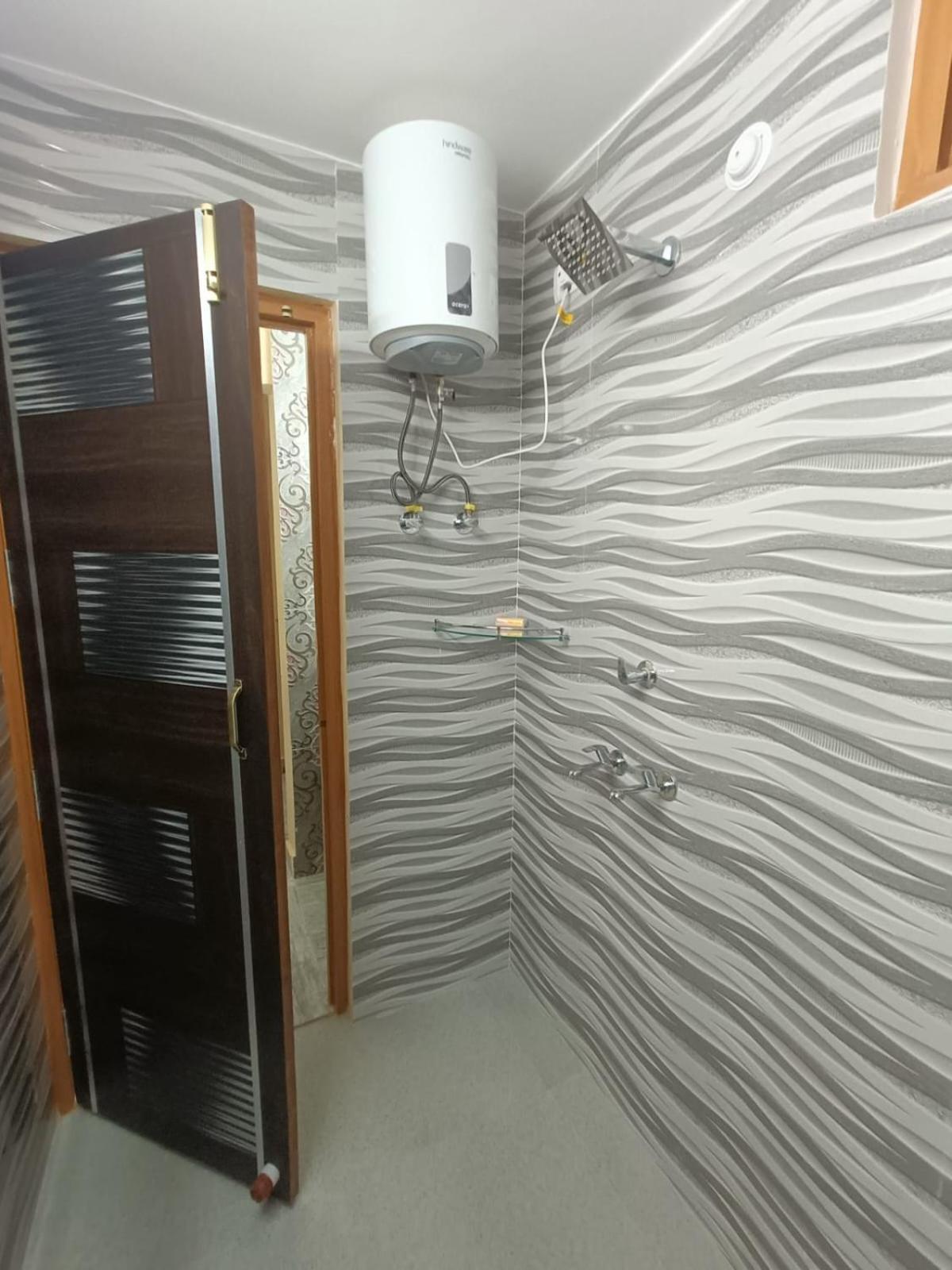 Hotel Sarvodaya Residency Ayodhya Zewnętrze zdjęcie